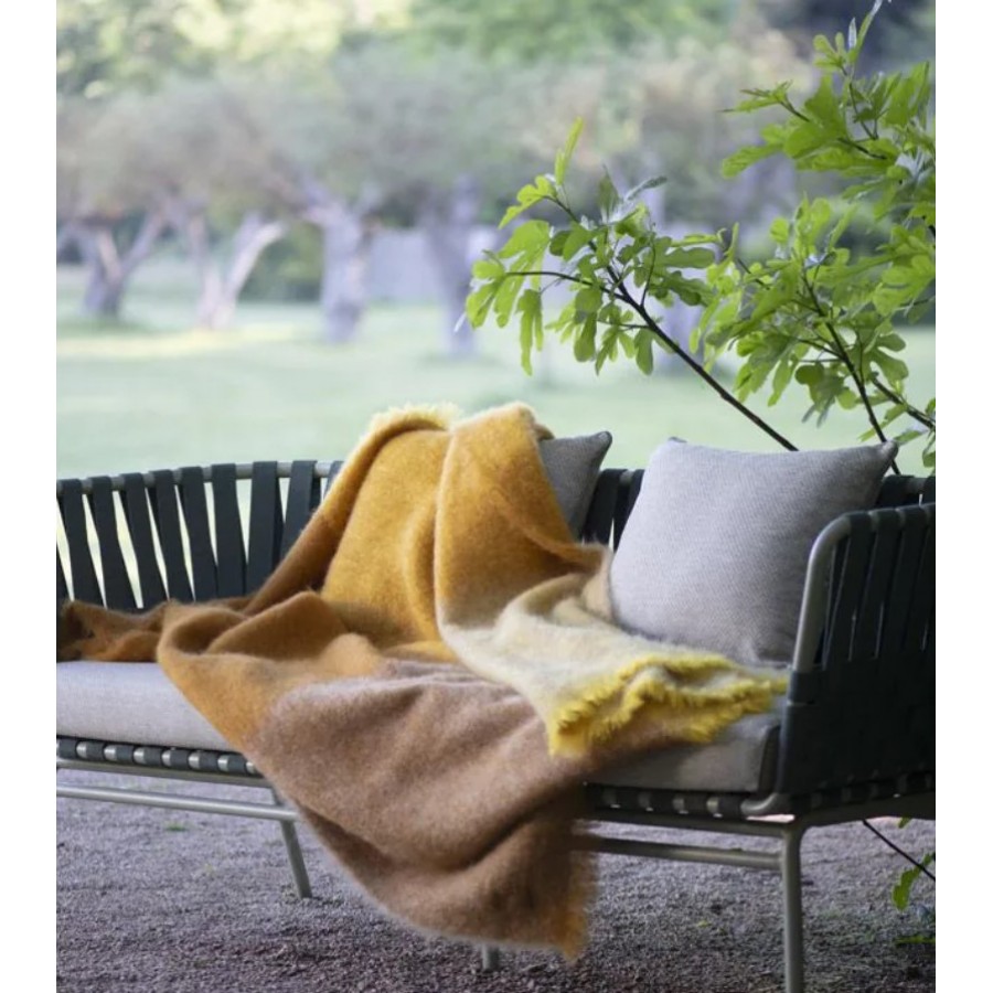 Плед Brun De Vian Tiran MOHAIR ESSENTIEL ROCHES 140х180 Плед Brun De Vian Tiran MOHAIR ESSENTIEL ROCHES 140х180